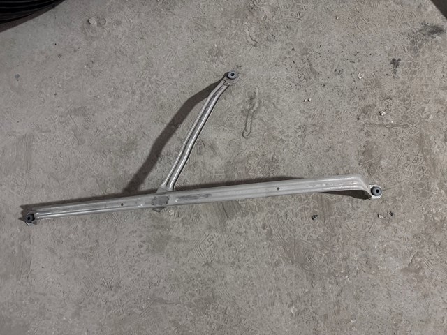 Кронштейн баку паливного 16117468281 BMW