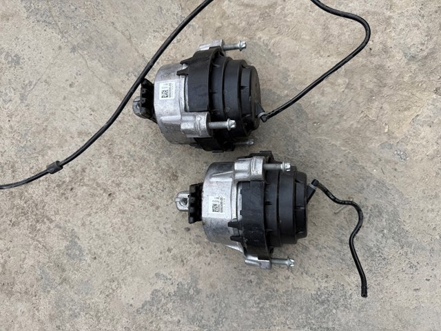 Права подушка двигуна 22116860500 BMW