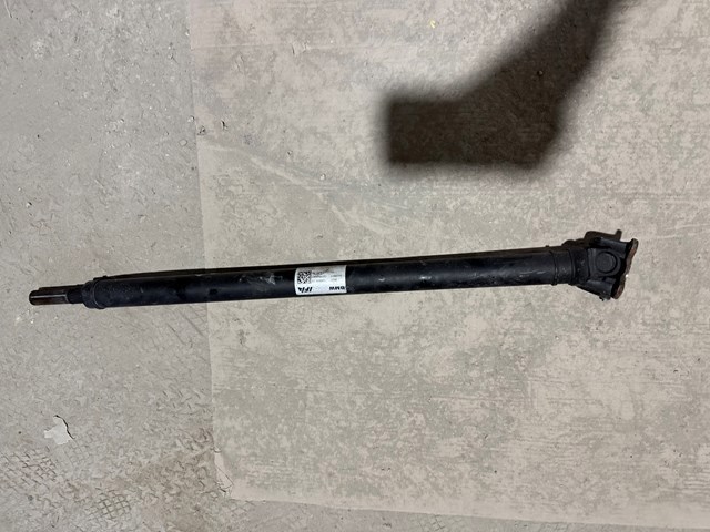 Вал карданний, передній 26209425911 BMW