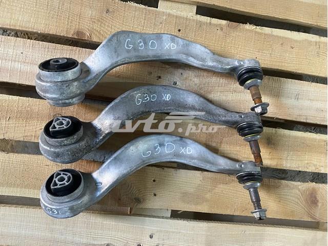 Правий важіль передній нижній підвіски 31106861166 BMW