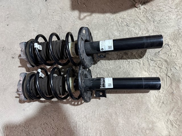 Стійка передня, ліва 31316871791 BMW