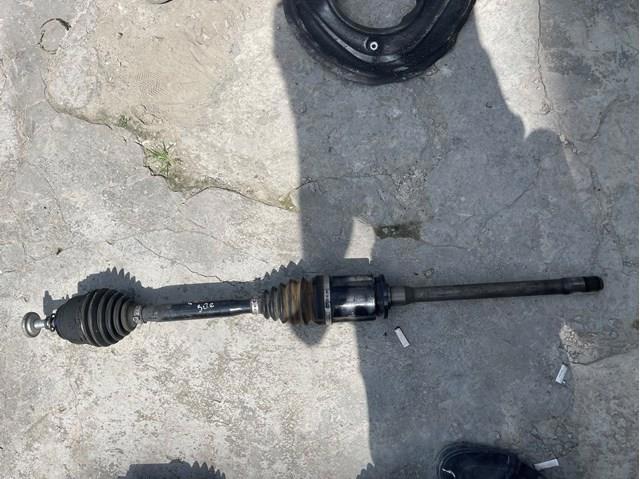 Привід передній правий 31608643184 BMW