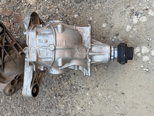 Задній редуктор 33108849917 BMW