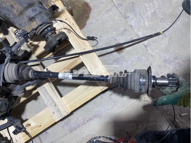 Піввісь задня, права 33207597682 BMW