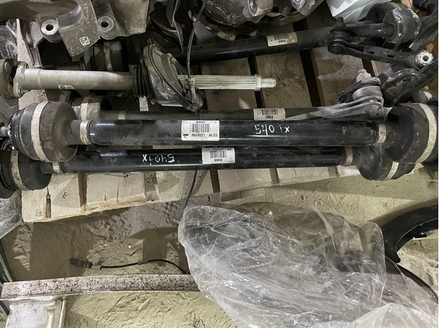 Піввісь задня, права 33208664622 BMW