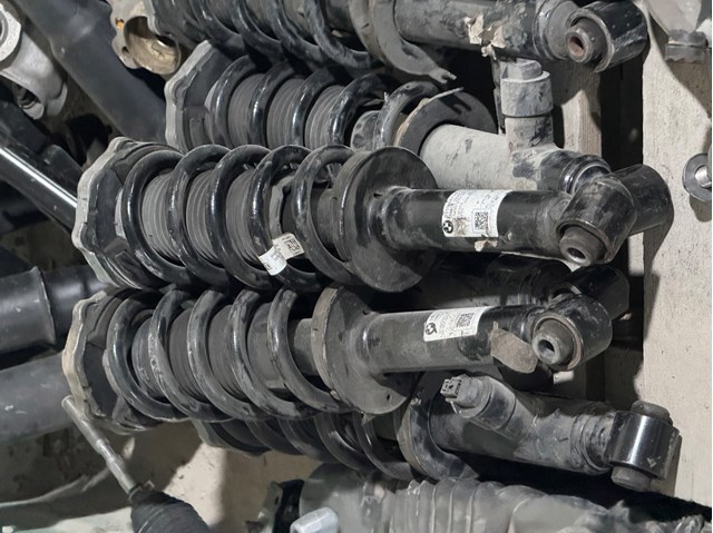 Амортизатори задні 33526871805 BMW