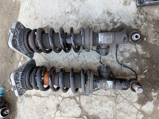 Стійка задня права 37109500366 BMW