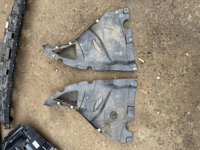 Захист бампера переднього, лівий 51118092241 BMW