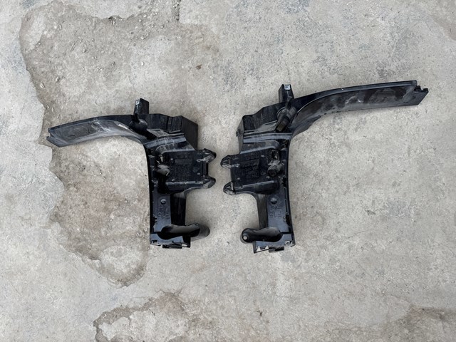 Кронштейн бампера заднього, правий 51127294390 BMW