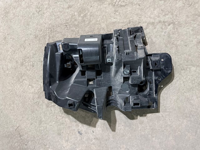 Кронштейн бампера заднього, правий 51128069962 BMW