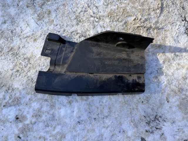 Кронштейн бампера заднього, правий 51128091740 BMW