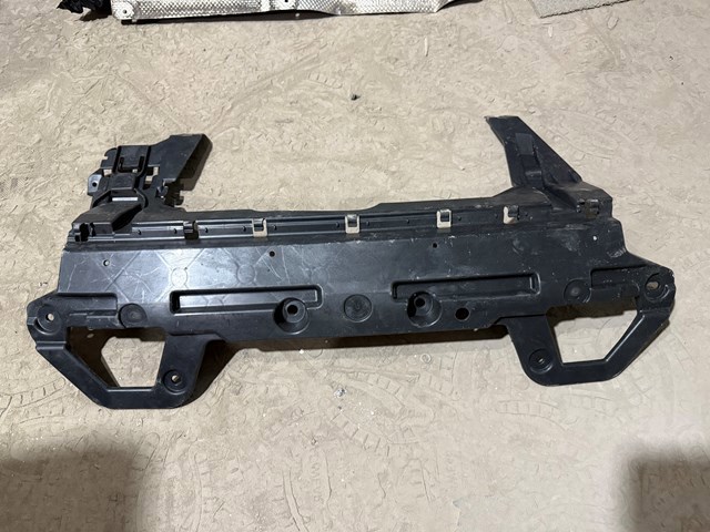 Кронштейн бампера заднього 51129491445 BMW