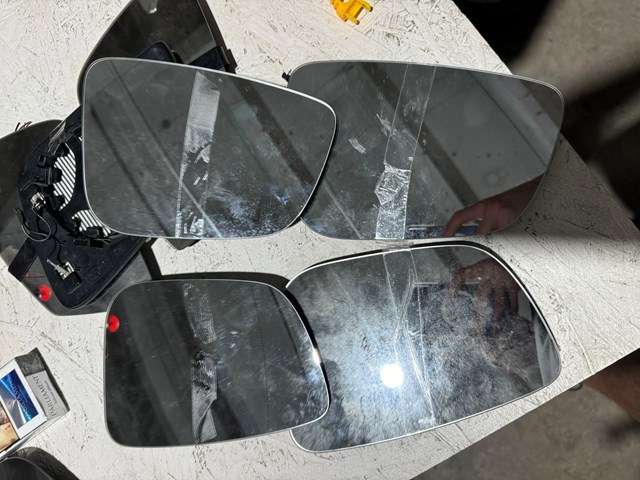 Дзеркальний елемент дзеркала заднього виду, лівого 51167445413 BMW