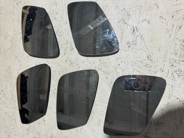 Скло дзеркала заднього виду, правого 51167482762 BMW