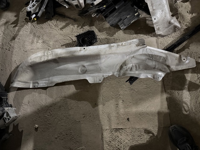 Захист (тепловий екран) вихлопної системи 51487394798 BMW