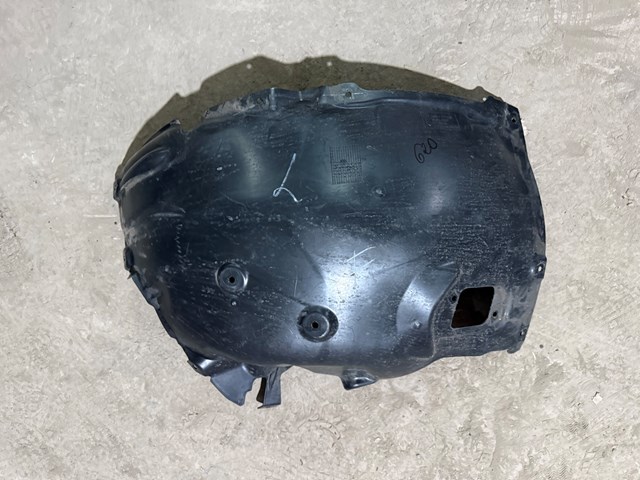 Підкрилок переднього крила, лівий передній 51717315729 BMW