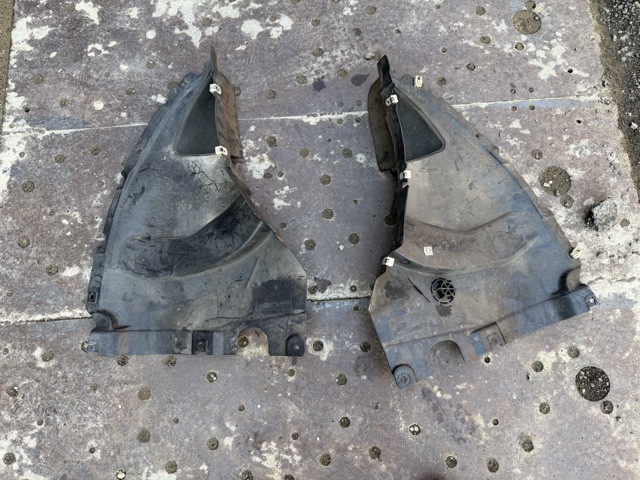 Захист бампера переднього, правий 51718090248 BMW