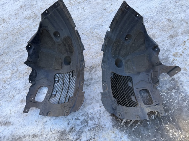 Підкрилок переднього крила, правий передній 51727424912 BMW