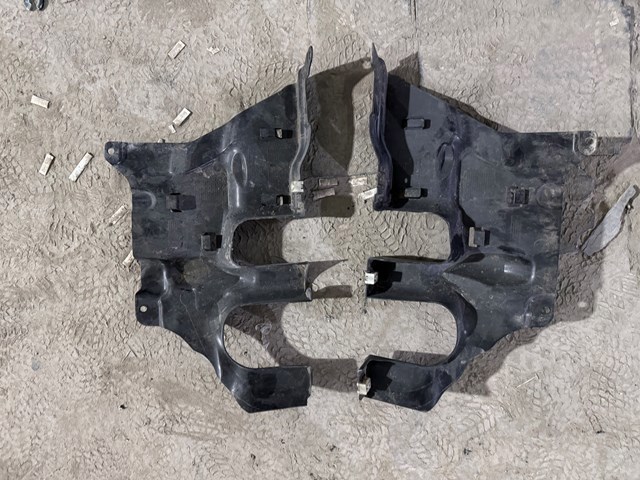 Захисний кожух кермового механізму 51757340192 BMW
