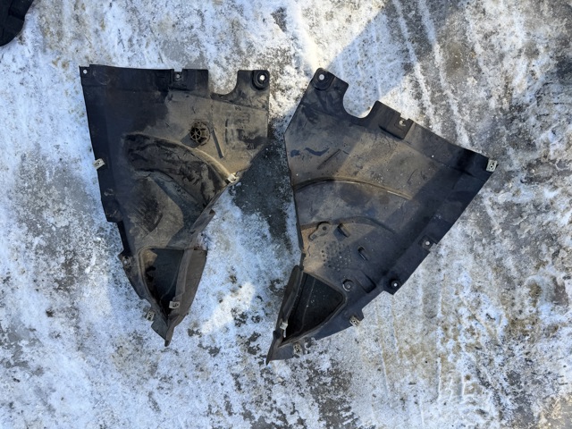 Захист бампера переднього, лівий 51757453929 BMW