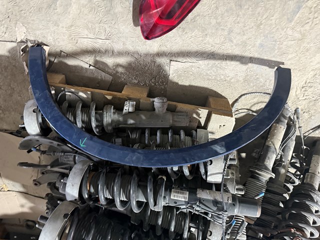 Розширювач заднього крила, правий 51779478316 BMW