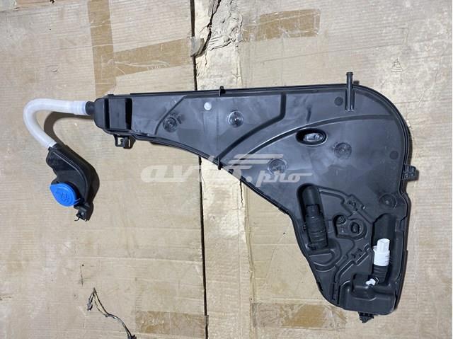 Бачок склоомивача 61667932311 BMW
