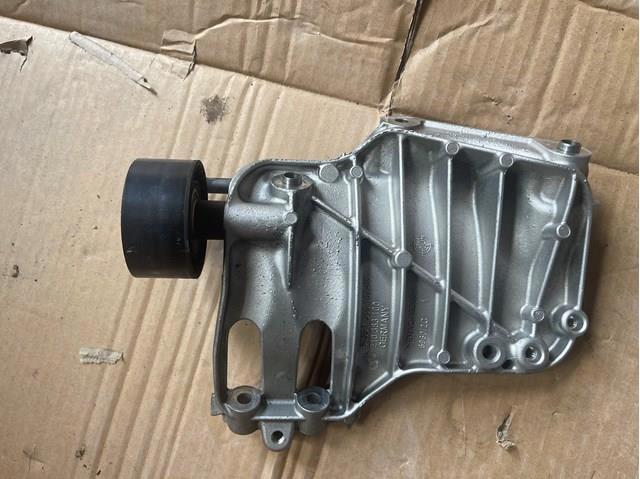 Кронштейн компресора кондиціонера 64557585167 BMW