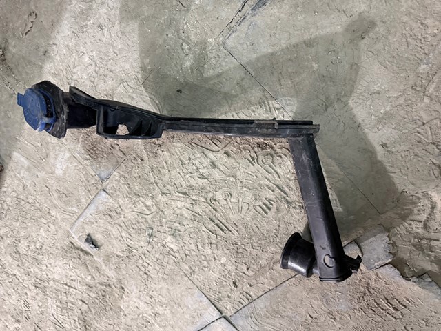 Горловина бачка омивача A2138600164 MERCEDES