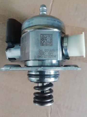 Насос паливний низького тиску 06G127025M VAG