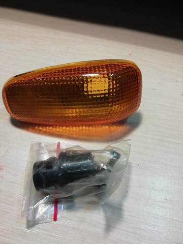 Поворітель повороту на крилі 1008238 AUTOTECHTEILE