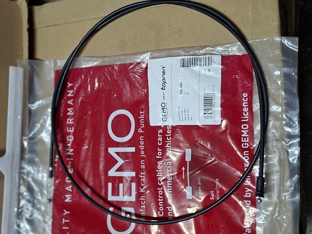 Тяга приводу замка капота Фольксваген Поло III