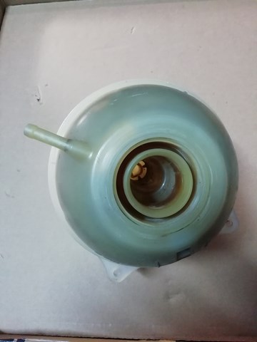 Бачок для води 357121407B VAG