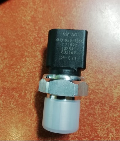 Датчик тиску Шкода Октавія IV A8