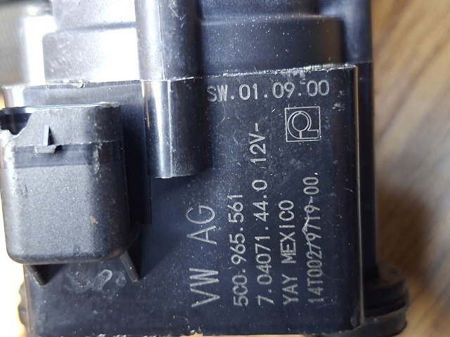 Водяний насос охолодження електричний додатковий 5C0965561 VAG