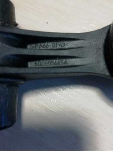 Яйця на стабілізаторі задні Ауді Ку 3