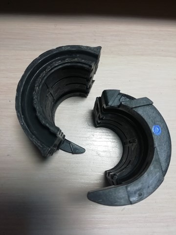 Подушка стабілізатора 7L0411313H VAG
