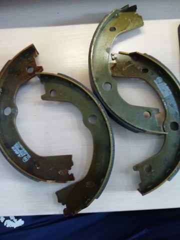 Гальмівні колодки стоянкового гальма C00330ABE ABE