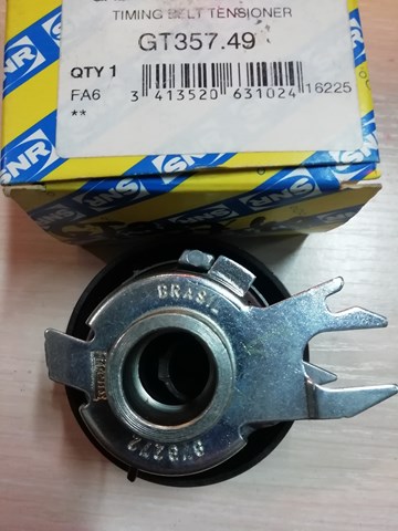 Ролик натягувач GT35749 SNR