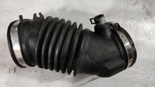 Повітроприймач 172285J6A10 HONDA