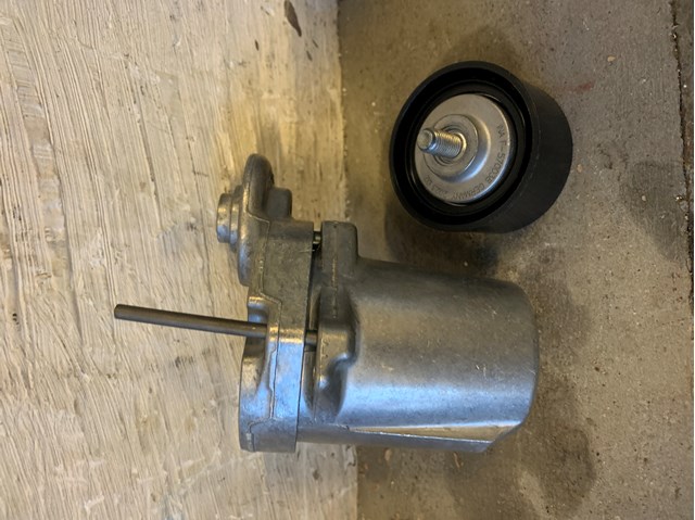Натягувач приводного ременя 30440 FEBI