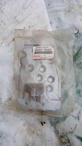 Масло і фільтр в коробку автомат  3533012040 TOYOTA