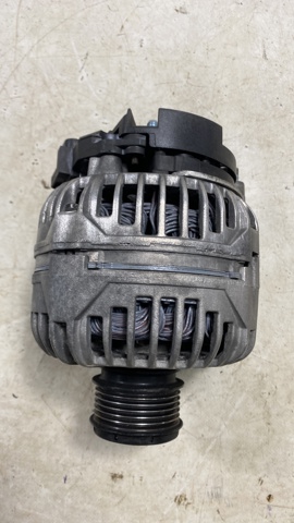 Авто генератор 4892318 IVECO