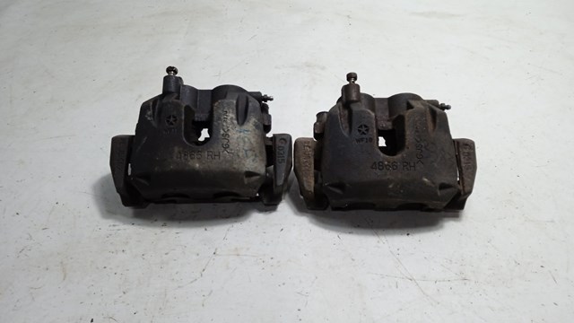 Супорт гальмівний, передній, правий 68138842AA CHRYSLER