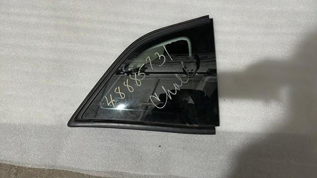 Скло кузова/багажного відсіку, праве 68234216AA CHRYSLER
