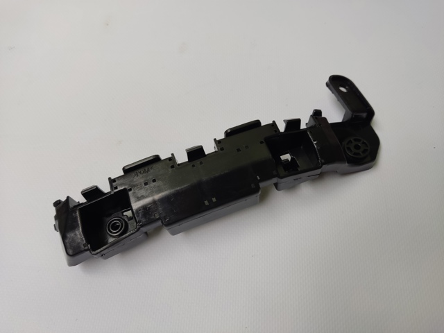 Напрямна переднього бампера, ліва 71198T7AJ00 MARKET (OEM)