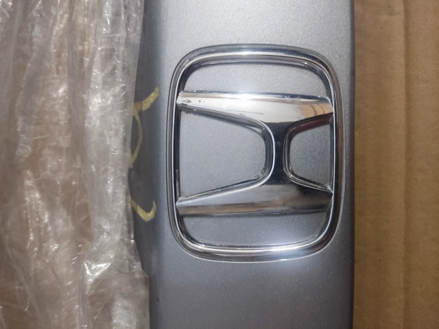 Фірмовий значок на кришку багажника 75701T5A000 HONDA
