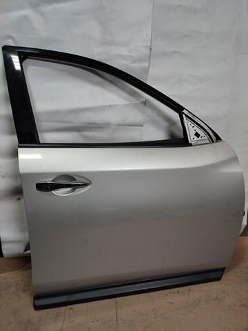 Пасажирські передні двері 801003KA3A NISSAN