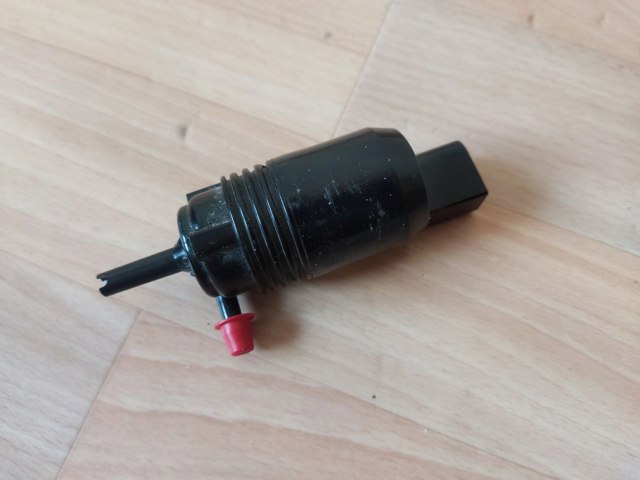 Помпа омивача 84518407 GM