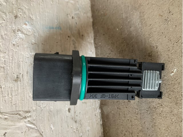 Витратомір повітря 8ET358095111 HELLA