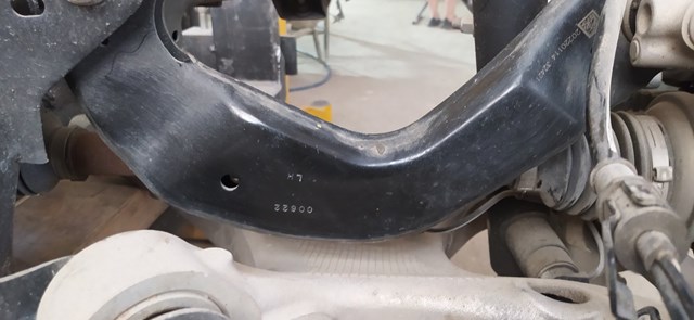 Важіль задньої підвіски верхній, лівий LB5Z5500N FORD